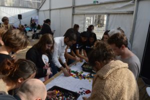Lego Battle Forum Féministe 2019 Paris (65) LIght